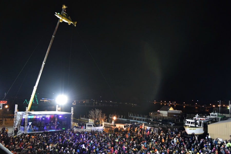 Quirky (But Cool!) Ohio New Year's Eve BallDropping Ceremonies Sand