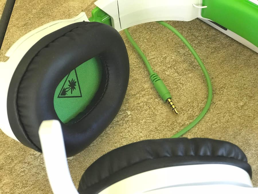 turtle beach recon 70 white and green