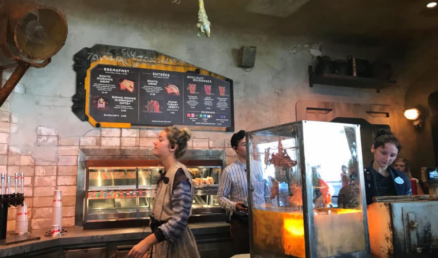 tips for Star Wars: Galaxy's Edge at Disney World - Dining at Ronto Roasters