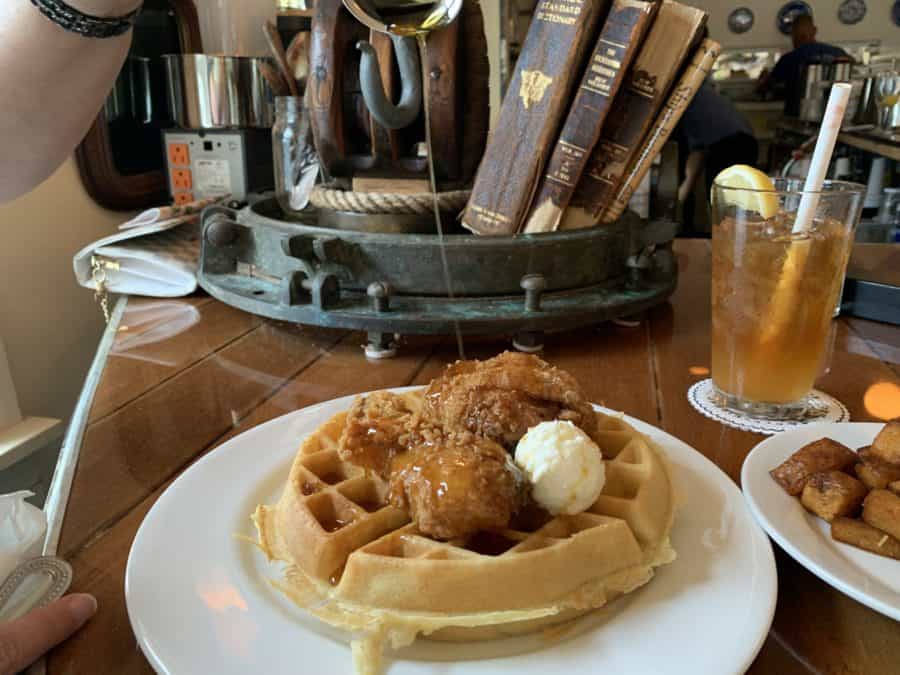 coisas legais para fazer em provincetown de liz café