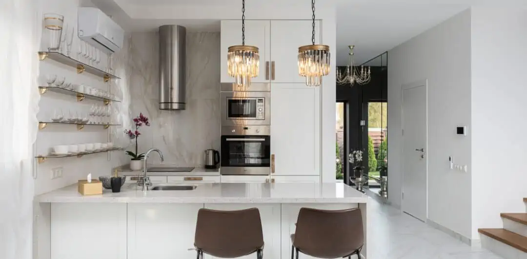 5 Vacation Rental Details Families Shouldn’t Overlook Before Booking 5 How To Make a Rental Property Feel Like Home - clean the kitchen
5 Vacation Rental Details Families Shouldn’t Overlook Before Booking