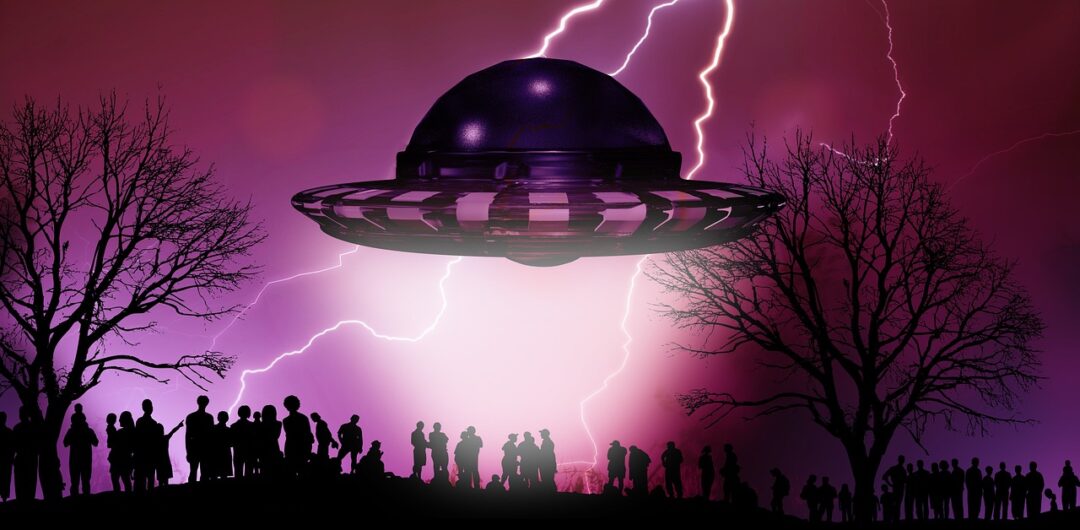 Where to See UFOs- The Best States for Alien Spotting - ufo with lightning