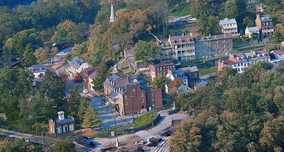 most beautiful places to visit in west virginia - harpers ferry