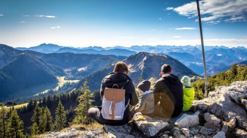 5 Ideas for Your 2026 Family Break - Family Hiking 4 Great Family Vacation Ideas to Try 5 Ways to Become More Confident in the Outdoors