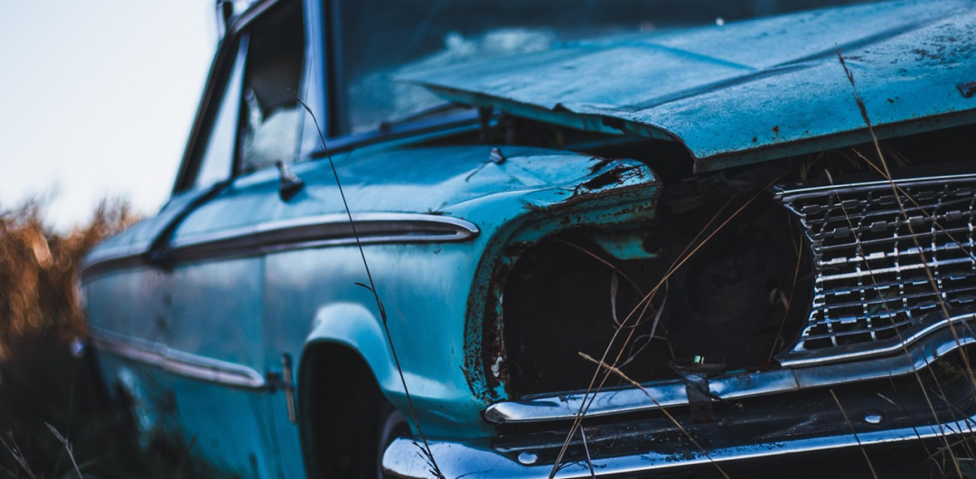 Need to Remove a Junk Car Fast Here’s What to Know - Front of Broken Car