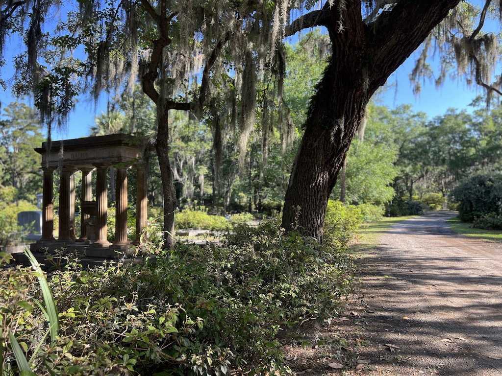 Bonaventure Cemetery: Exploring the Haunting Beauty of America's Most Beautiful Resting Place 5 Bonaventure Cemetery
