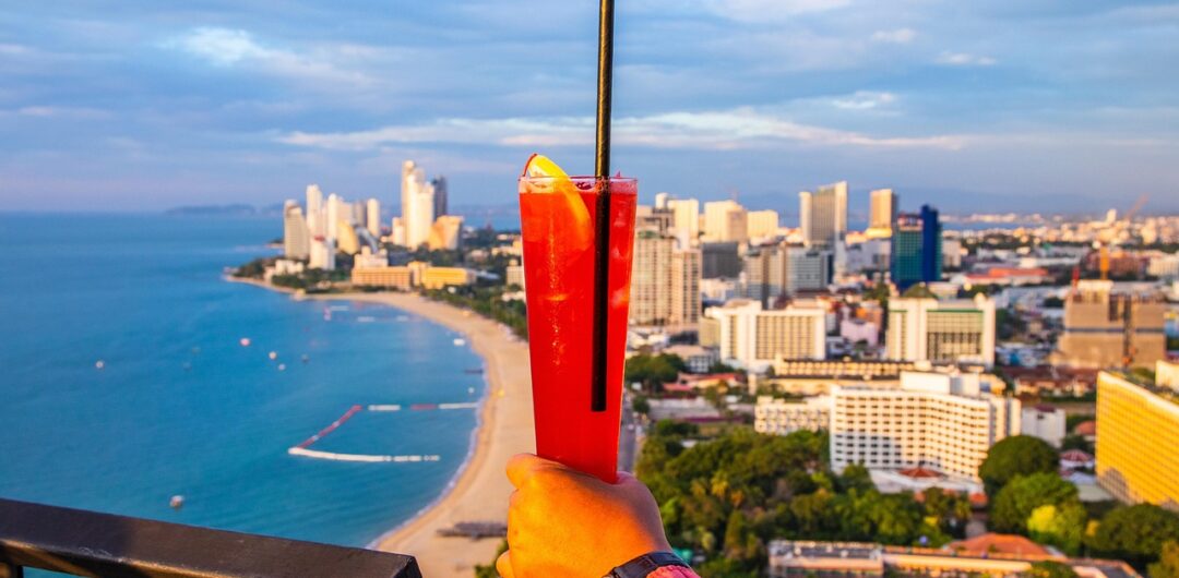 Classic Cocktails and the Events That Made Them Famous - Singapore Sling