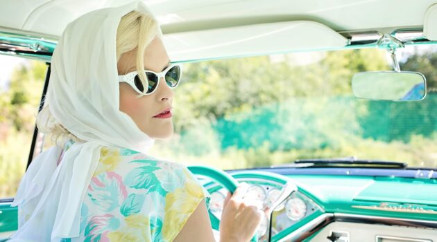 Homepage 2 vintage beauty products worth buying