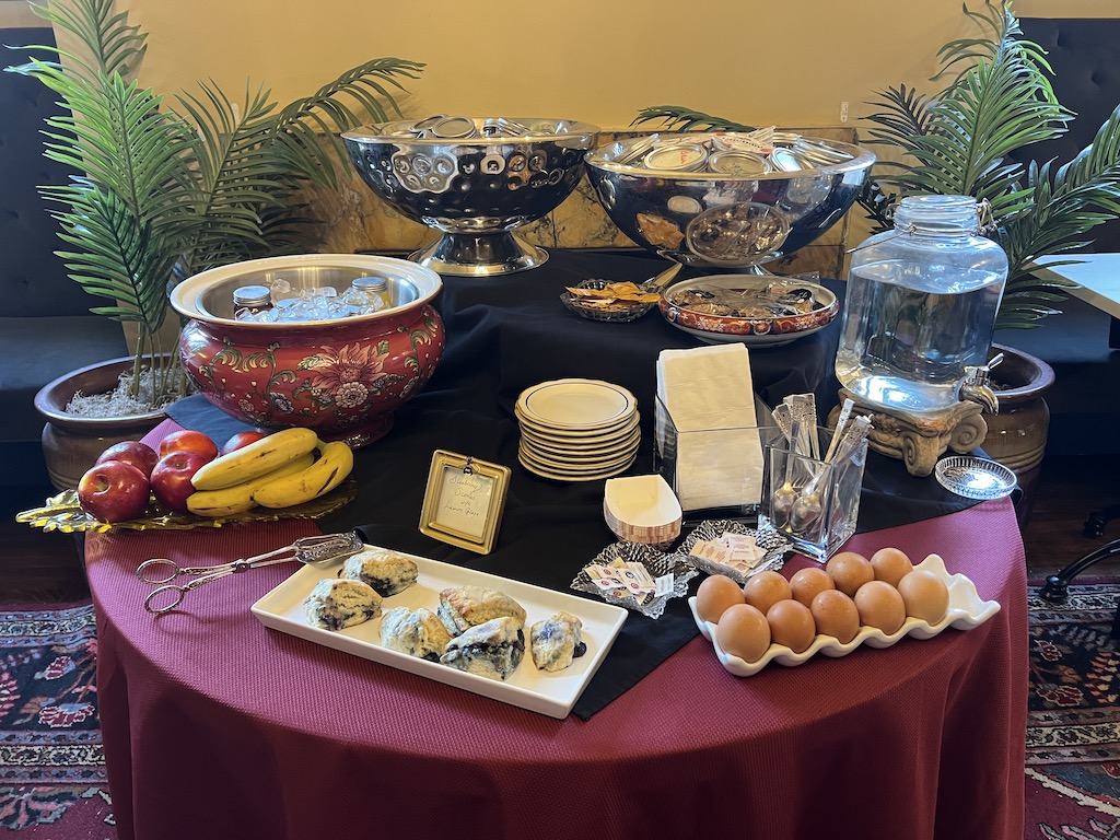 InnBuffalo complimentary breakfast offerings