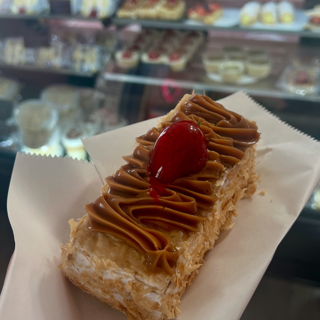 Beyond the Expected: 10 Surprising Treasures in Clarksville, Tennessee 10 things-to-do-in-clarksville-TN-Leche-Y-Miel.webp