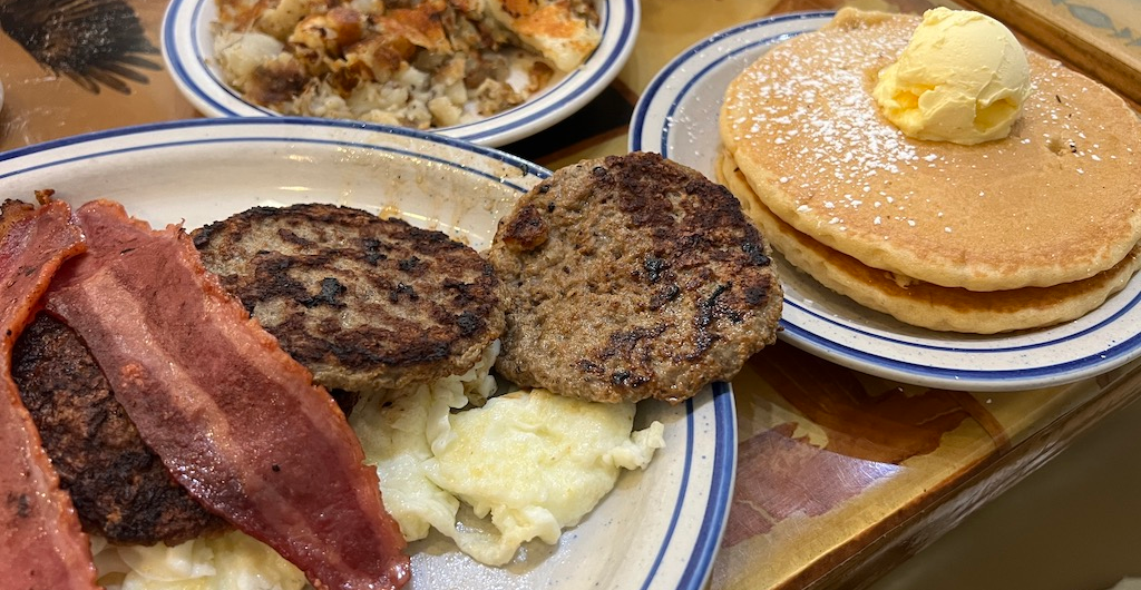 Where to eat in Virginia Beach - Pocahontas Pancakes