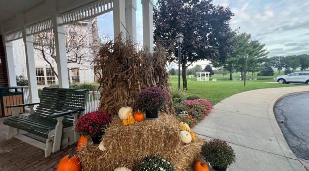 Elkhart County IN Fall Getaway - essenhaus hotel
