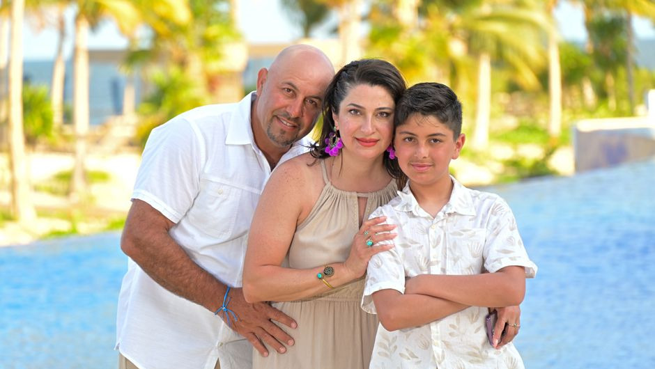 How to Find Vacation Value Without Settling for a Boring Trip 1 How to Find Vacation Value Without Settling for a Boring Trip - Family on Vacation