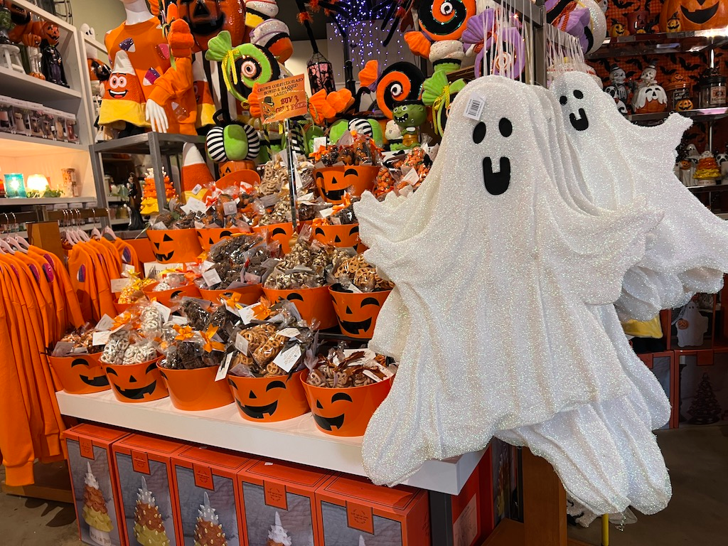 Parkersburg WV Attractions: 7 Secret Spots Tourists Miss 7 Parkersburg WV Attractions - crown decor and gifts