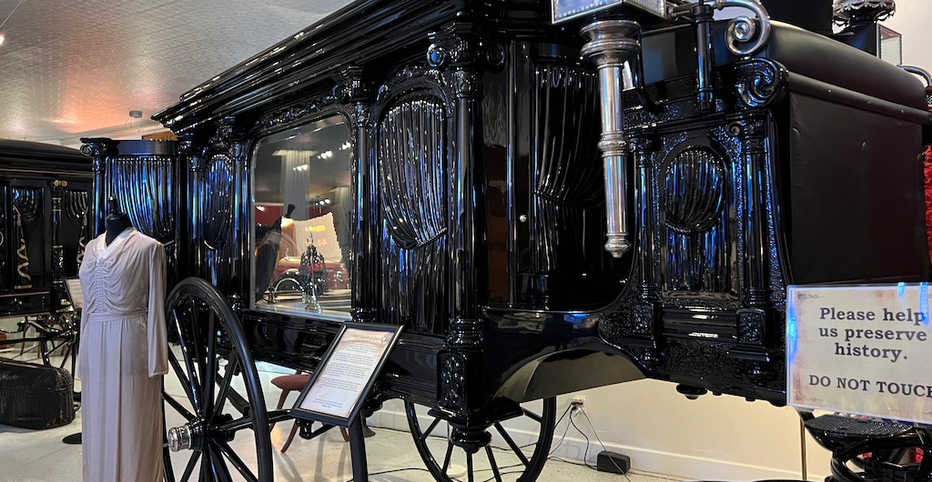 Things to Do in Marietta Ohio Peoples Mortuary Museum